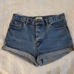 Forever 21 highwaisted shorts 27